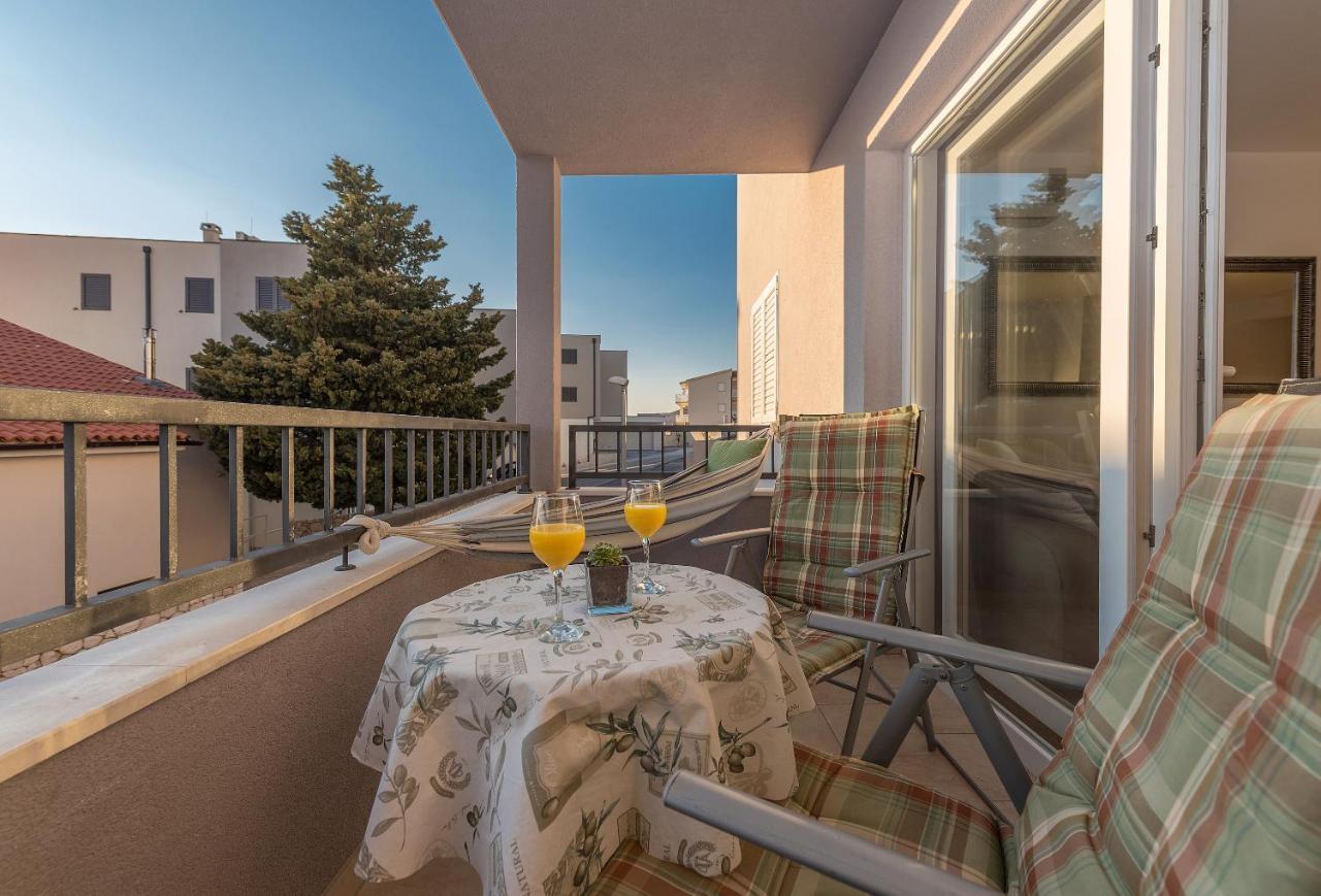Neno Apartment Makarska Exterior foto