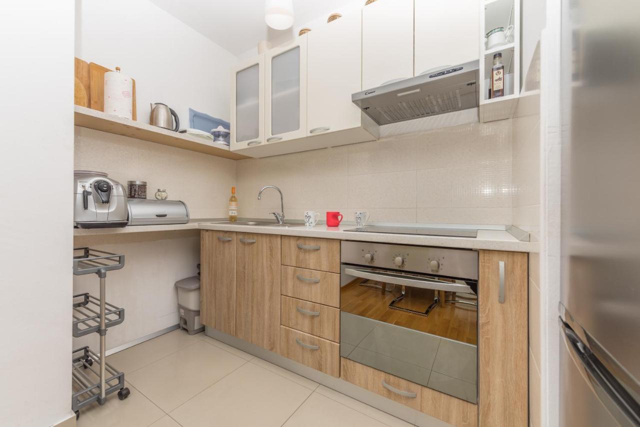 Neno Apartment Makarska Exterior foto