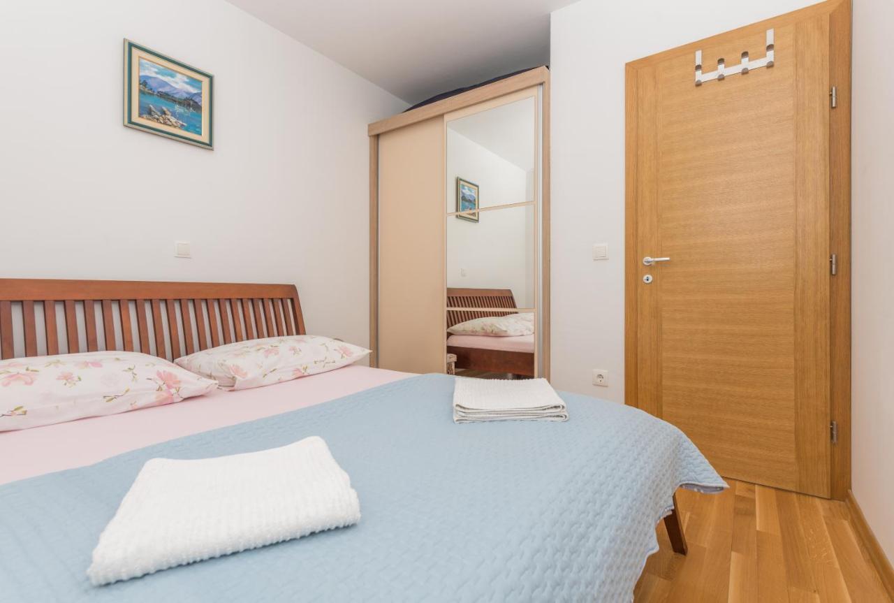 Neno Apartment Makarska Exterior foto
