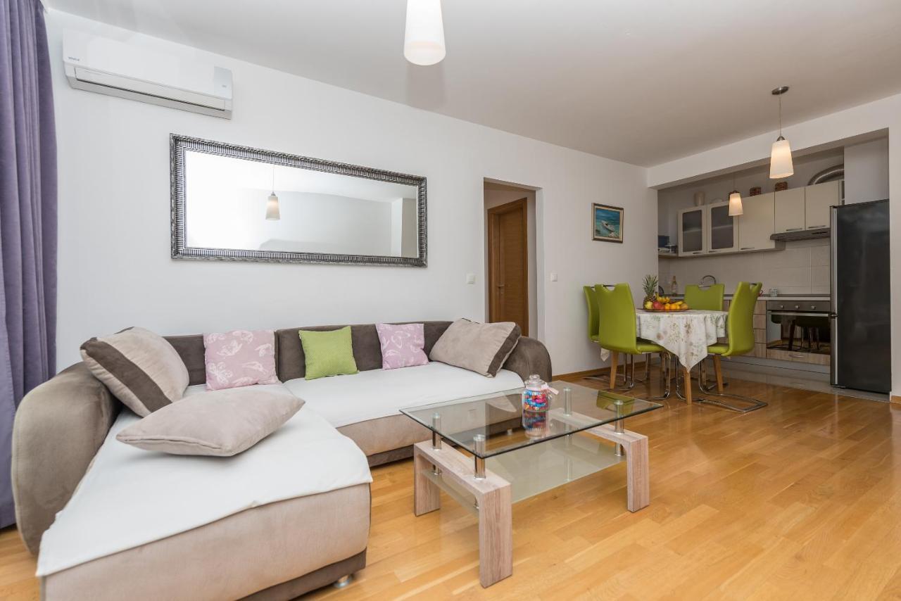 Neno Apartment Makarska Exterior foto
