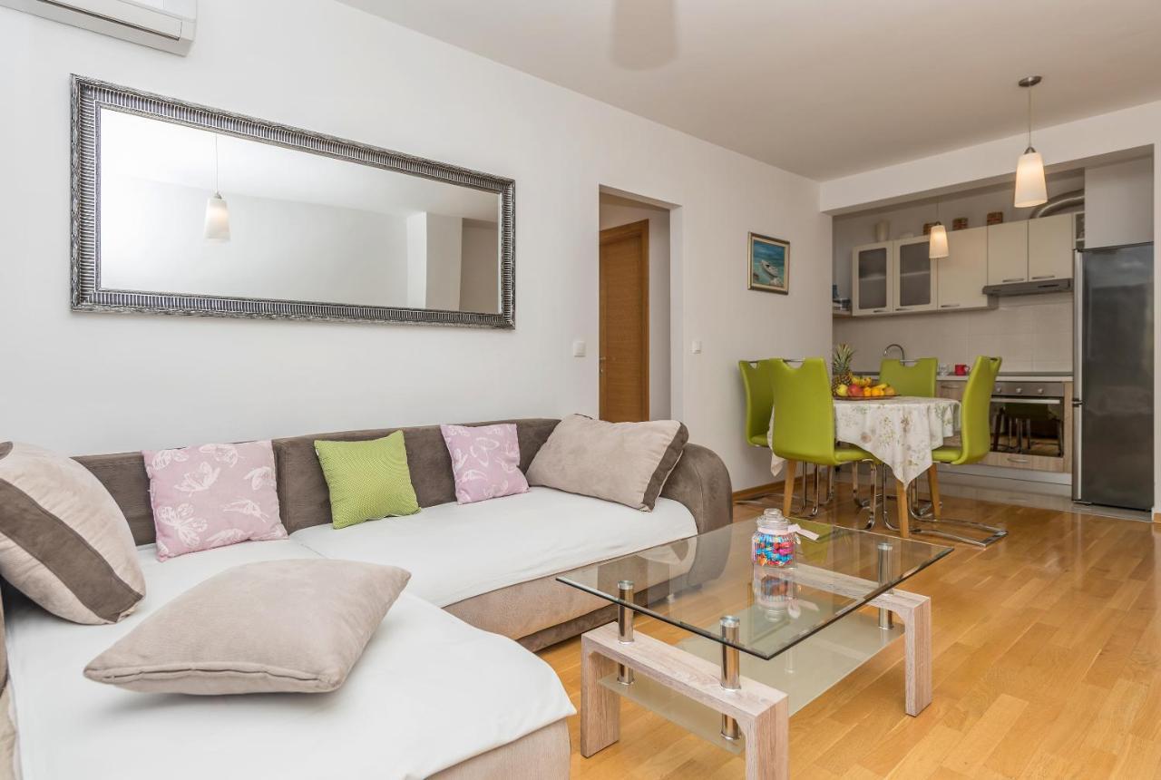 Neno Apartment Makarska Exterior foto